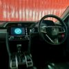 LINE_ALBUM_Honda Civic EL 2017_260929_17