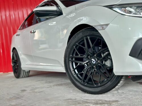 LINE_ALBUM_Honda Civic EL 2017_260929_4