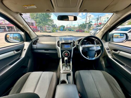 LINE_ALBUM_Isuzu D-Max Auto Hilander 2.5 Z Prestige 2013_260928_16