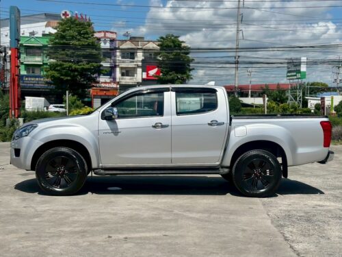 LINE_ALBUM_Isuzu D-Max Auto Hilander 2.5 Z Prestige 2013_260928_5