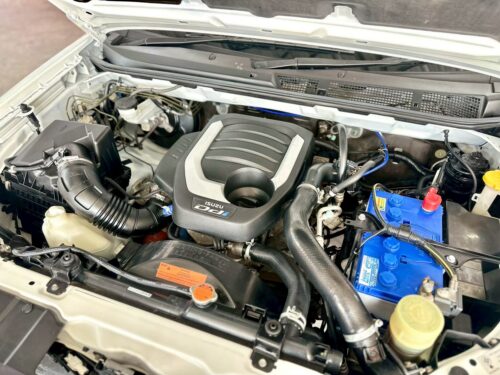 LINE_ALBUM_Isuzu D-Max Auto cab 1.9 Z Prestige_260929_24