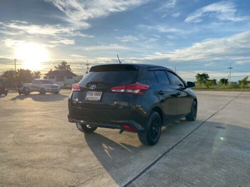 LINE_ALBUM_Toyota Yaris E 2018_260928_12